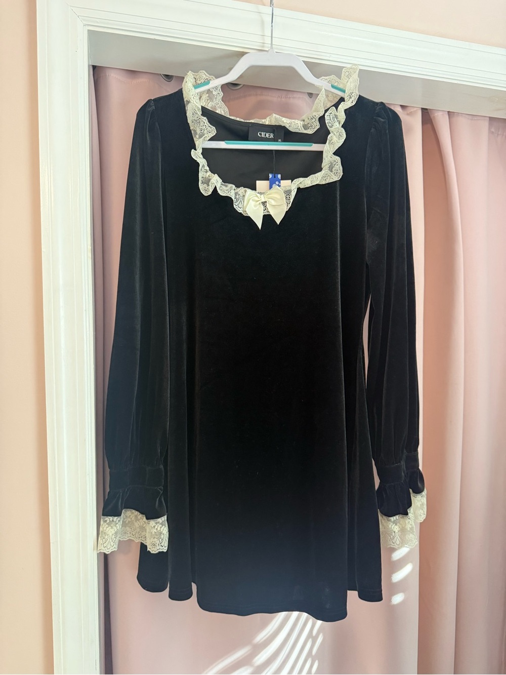 NWT Cider Black Velvet Lace-Trim Long Sleeve Dress, XL